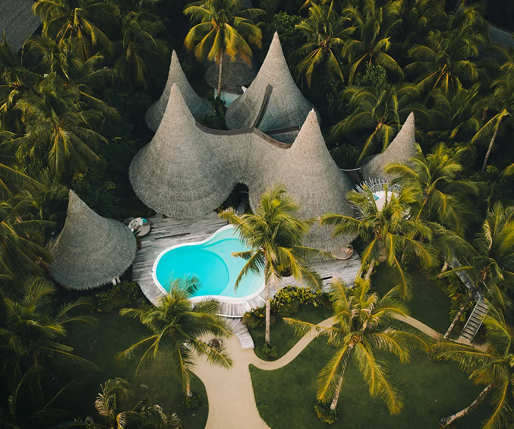 Luxury resort stays+